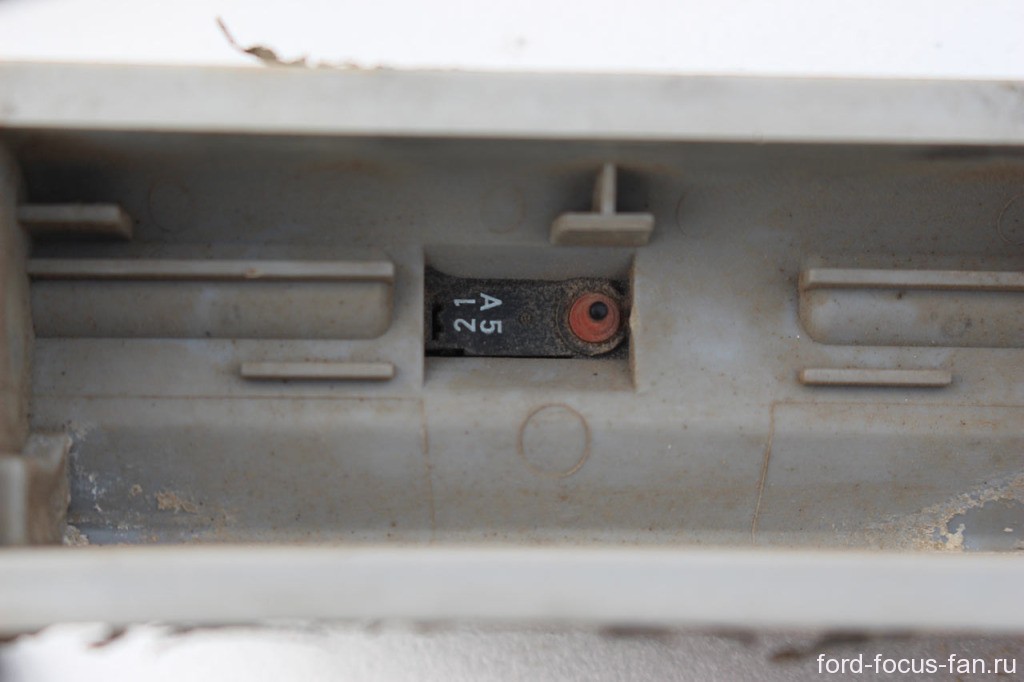 разборка кнопки крышки багажника форд фокус