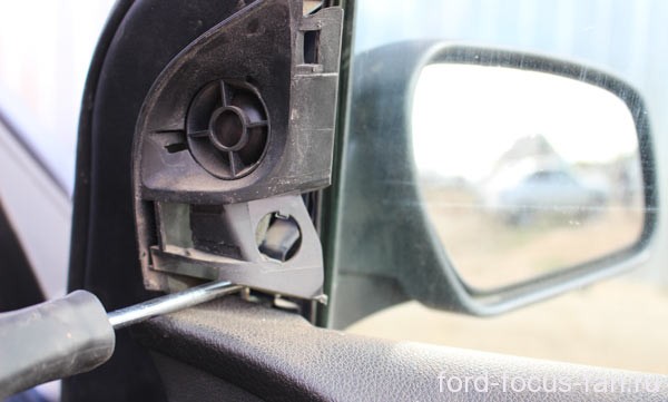 Как снять зеркальный элемент форд фокус 2 рестайлинг
